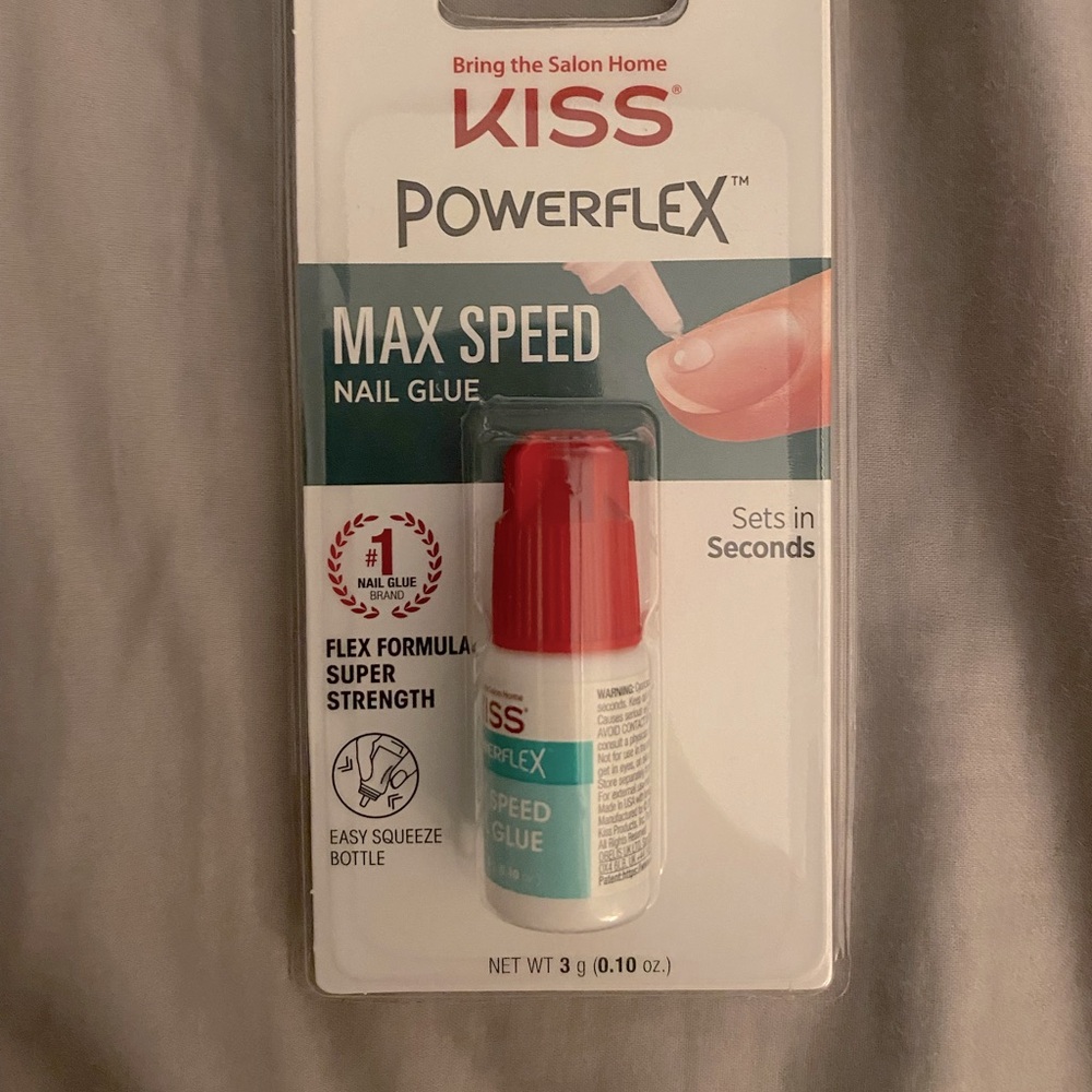 KISS NAIL GLUE! NWB
